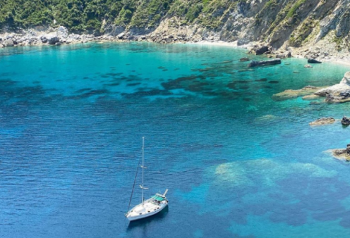 Good news για τη Σκόπελο - Ανάμεσα στα 9 «μυστικά» νησιά της Μεσογείου σύμφωνα με τους Γερμανούς - Γαλαζοπράσινα νερά & απαράμιλλη φυσική ομορφιά