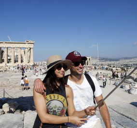 Νέα apps "λύνουν τα χέρια" των τουριστών - Θα προβάλλουν ελληνικά μουσεία & αξιοθέατα   