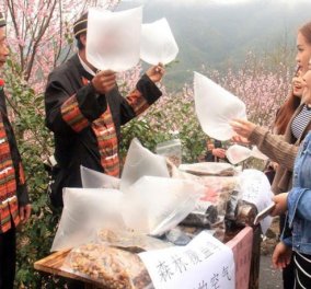 Είναι τρελοί αυτοί οι... Κινέζοι: Πουλούν σακούλες με «καθαρό αέρα» του βουνού σε τιμή ευκαιρίας!