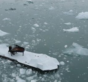 Βίντεο έκπληξη: Διεθνούς φήμης πιανίστας έδωσε συναυλία στην μέση του Αρκτικού Ωκεανού