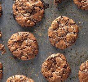 O Άκης μας ετοιμάζει soft cookies σοκολάτας με κομμάτια σοκολάτας - Ιδανικά για τον καφέ σας