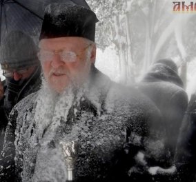 Κωνσταντινούπολη: Βόλτα στα χιόνια έκανε ο Πατριάρχης Βαρθολομαίος - Δείτε φώτο 