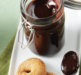 Υγιεινή μερέντα σοκολάτας- Super food από την Αργυρώ Μπαρμπαρίγου