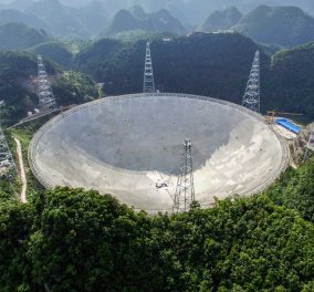 Έχετε τα προσόντα; 1,2 εκατ. δολάρια το μήνα θα δίνει αν βρει τον κατάλληλο επικεφαλής το μεγαλύτερο ραδιοτηλεσκόπιο του κόσμου 