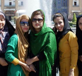 Άγριο ξυλοφόρτωμα σε νεαρή γυναίκα στο Ιράν: Φορούσε με λάθος τρόπο το χιτζάμπ - Το βίντεο φωτιά!