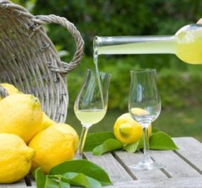 Φτιάξτε μόνοι σας το πιο δροσερό limoncello με ελάχιστα υλικά & οδηγίες της αγαπημένης μας Αργυρώς Μπαρμπαρίγου (ΒΙΝΤΕΟ)