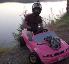 Το αυτοκινητάκι της Barbie έγινε go kart και «έπιασε» τα 115 χιλιόμετρα (ΒΙΝΤΕΟ) 