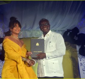 Top Woman η Ριάνα: Έγινε πρέσβειρα της πατρίδας της των Barbados για την προώθηση του τουρισμού & των επενδύσεων (φώτο) 
