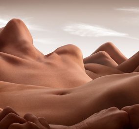 Ανθρώπινα σώματα σχηματίζουν μεγαλειώδη τοπία – Το φωτογραφικό project που κόβει την ανάσα