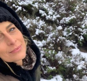 Μια Ελληνίδα πριγκίπισσα στο χιόνι! Η Τατιάνα Μπλάτνικ ενθουσιασμένη γιατί είναι στην Αθήνα και χιονίζει (φωτό)