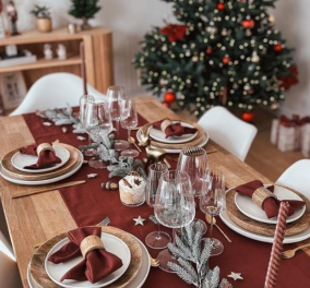 Χριστουγεννιάτικο τραπέζι 2022: Απίθανες ιδέες διακόσμησης για να δημιουργήσετε το πιο γιορτινό art de la table!