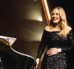 Η Adele πάνω στη σκηνή αποκαλύπτει: ''Πονάω στην πλάτη από 15 χρονών'' -  Οι θεατές συγκινήθηκαν (φωτό - βίντεο)