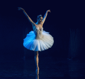 Topwoman η Μαρία Κουσουνή: Prima Ballerina της Λυρικής - H αέρινη φιγούρα στα κρατικά μπαλέτα του Aμβούργου & της Βιέννης 