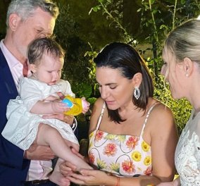 Η διάσημη σοπράνο Χριστίνα Πουλίτση βάφτισε την μικρούλα της στις Σπέτσες - Κούκλα η Όλγα Κεφαλογιάννη, εντυπωσιακές η Ζέτα Δούκα, Μαρία Ναυπλιώτου ... (φωτό)
