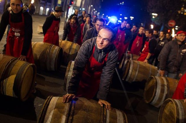 Παγκόσμια γιορτή κρασιού η κυκλοφορία του Beaujolais Nouveau - Κυρίως Φωτογραφία - Gallery - Video