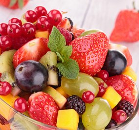 Μήλα, αβοκάντο, φράουλες: Αυτές είναι οι τροφές που ρίχνουν τη χοληστερίνη!