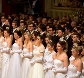 Απολαύστε τις υπέροχες εικόνες από τον Χορό της Βιέννης 2015 με τους ντροπαλούς πρωτάρηδες & τις όμορφες συνοδούς τους! 