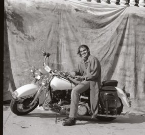 Τζορτζ Κλούνει: Τον γύρο του κόσμου αδημοσίευτες φωτό του όταν ήταν 28χρονων: Μαλλιάς, γόης με μοτοσυκλέτα - Κυρίως Φωτογραφία - Gallery - Video