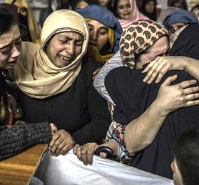 To Πακιστάν θρηνεί και θάβει τα παιδιά της χειρότερης τρομοκρατικής επίθεσης στην ιστορία του - Κηδείες σε κλίμα αγανάκτησης!  - Κυρίως Φωτογραφία - Gallery - Video