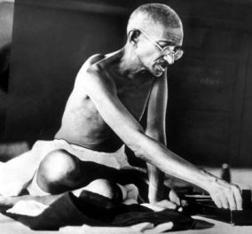 50 ατάκες διασήμων που αλλάζουν την ζωή σας: Από τον Gandhi  στη Meryl Streep & τον Einstein