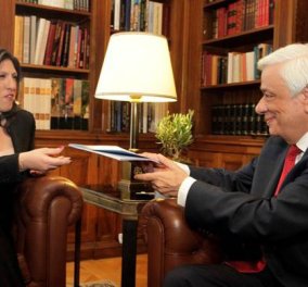 4 πμ : Η Ζωή Κωνσταντοπούλου παρέδωσε στον Πρόεδρο της Δημοκρατίας την έγκριση της Βουλής  για το δημοψήφισμα