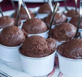 Πόσο πιο νόστιμο! Μους σοκολάτα σε μορφή παγωτού από τον Σ. Παρλιάρο - Κυρίως Φωτογραφία - Gallery - Video