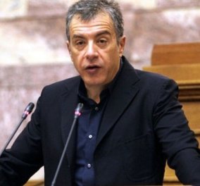 Θεοδωράκης: «Η Ελλάδα είναι μπροστά σε ένα Γολγοθά»