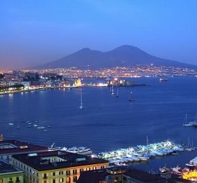 Νάπολη: Μια Ιταλία αυθόρμητη, αυθεντική, πικάντικη σαν πίτσα Ναπολιτάνα 