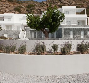 Made in Greece το πάλλευκο νέο ξενοδοχείο Relux στην Ίο - Πρωτοσέλιδο σε κορυφαίo design site 