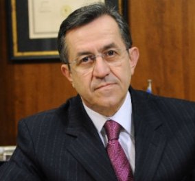 Ο Νίκος Νικολόπουλος στη θέση του β' αντιπροέδρου της Βουλής 