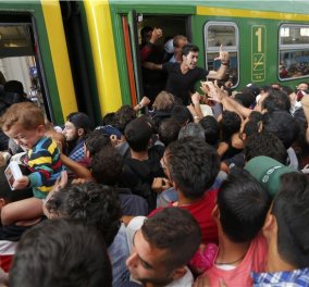 Χαοτικές σκηνές στον σταθμό της Βουδαπέστης - Άνοιξε μεν αλλά τρένα δεν φεύγουν - Κυρίως Φωτογραφία - Gallery - Video