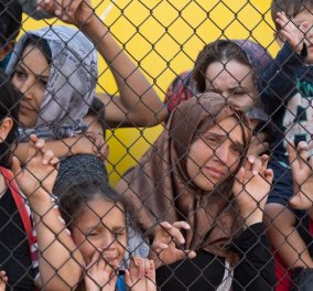 Γερμανία απειλεί Ουγγαρία: Δεν θα σας δώσουμε λεφτά αν υψώνετε αγκαθωτά συρματοπλέγματα στους πρόσφυγες 
