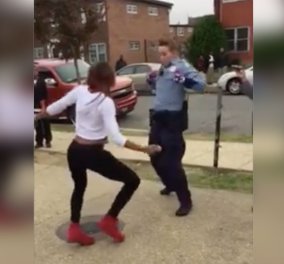 Smile βίντεο: Αστυνομικός παρενέβη σε καυγά με... χορογραφία γνωστού hit & έγινε viral - Ο Ομπάμα δήλωσε φαν της  - Κυρίως Φωτογραφία - Gallery - Video