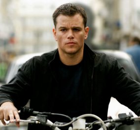 Δείτε τον Ματ Ντέιμον να κλέβει μοτοσικλέτα της ΕΛ.ΑΣ & γιατί η ταινία με θέμα την Ελλάδα γυρίστηκε στην Ισπανία‏ 