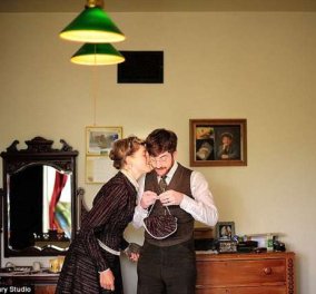 Μοναδικό vintage story: Ερωτευμένο ζευγάρι γύρισε τον χρόνο πίσω και ζει στον 19ο αιώνα - Δείτε πως