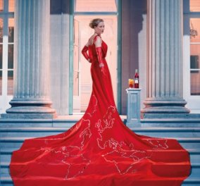 H Kate Hudson σε ένα αστραφτερό και σέξυ κόκκινο ημερολόγιο για το Campari