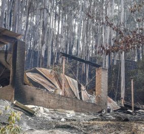 "Πύρινη κόλαση" στην Βικτώρια της Αυστραλίας – Πάνω από 50 σπίτια καταστράφηκαν από πυρκαγιά