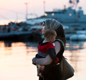 Η Δανία ανακοίνωσε ότι θα κατάσχει τα κοσμήματα ή μεγάλα ποσά των προσφύγων εκτός από τις βέρες γάμου 