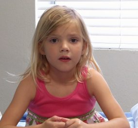 Η 5χρονη ηρωίδα που βούτηξε στην πισίνα για να σώσει την λιπόθυμη μητέρα της - Κυρίως Φωτογραφία - Gallery - Video