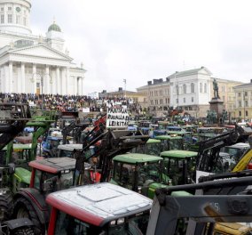 3.000 αγρότες, με πάνω από 600 τρακτέρ, απέκλεισαν το κέντρο του Ελσίνκι (Βίντεο) - Κυρίως Φωτογραφία - Gallery - Video