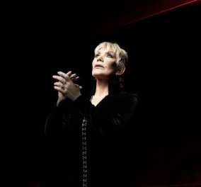 Η Μαρινέλλα ερμηνεύει τις μεγάλες της επιτυχίες με 60μελη χορωδία στο θέατρο Παλλάς  - Κυρίως Φωτογραφία - Gallery - Video