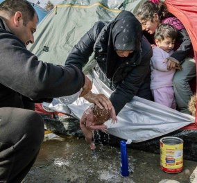 Πρόσφυγας γέννησε στην Ειδομένη μέσα στην σκηνή χωρίς γιατρό
