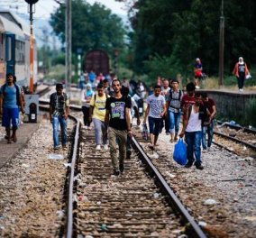 34.000 Πρόσφυγες εγλωβισμένοι στην Ελλαδα - κλειστη - λουκέτο η Ειδομένη - Αθλια η εικόνα στον Πειραιά