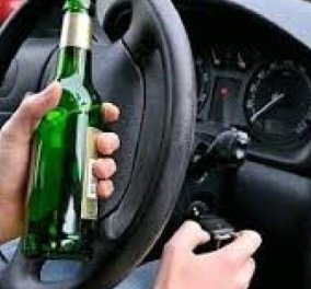 22χρονος, «τύφλα» στο μεθύσι, παρέσυρε 5 σταθμευμένα αυτοκίνητα στο Ηράκλειο – Έπειτα άρχισε να χτυπά τους άνδρες της τροχαίας