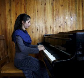 Αφγανιστάν: Γνωρίστε τις 35 γενναίες κοπέλες που έφτιαξαν ορχήστρα και πολεμούν τους Ταλιμπάν με μουσική 