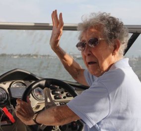Είπαν σε 90χρονη ότι πρέπει να κάνει χημειοθεραπείες αλλά εκείνη απάντησε ότι προτιμά τα ταξίδια - Κυρίως Φωτογραφία - Gallery - Video
