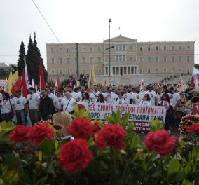 Μεγάλες πορείες και συλλαλητήρια στο κέντρο της Αθήνας για το Ασφαλιστικό - Κορυφώνονται το απόγευμα οι διαμαρτυρίες