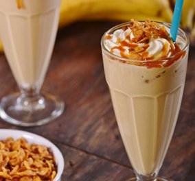 Ο Γιάννης Λουκάκος μας προτείνει απολαυστικό milkshake με μπανάνα και φιστικοβούτυρο - Κυρίως Φωτογραφία - Gallery - Video