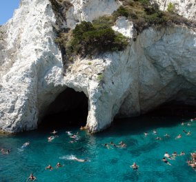 Summer@ eirinika: Aυτές είναι οι 7 εξωτικές σπηλιές σε ελληνικά νησιά με μπλε γαλάζια σμαραγδένια νερά  - Κυρίως Φωτογραφία - Gallery - Video