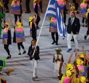 Δείτε την είσοδο της ελληνικής αποστολής στη τελετή έναρξης των Ολυμπιακών Αγώνων - Η «ιστορική» selfie (φωτο)